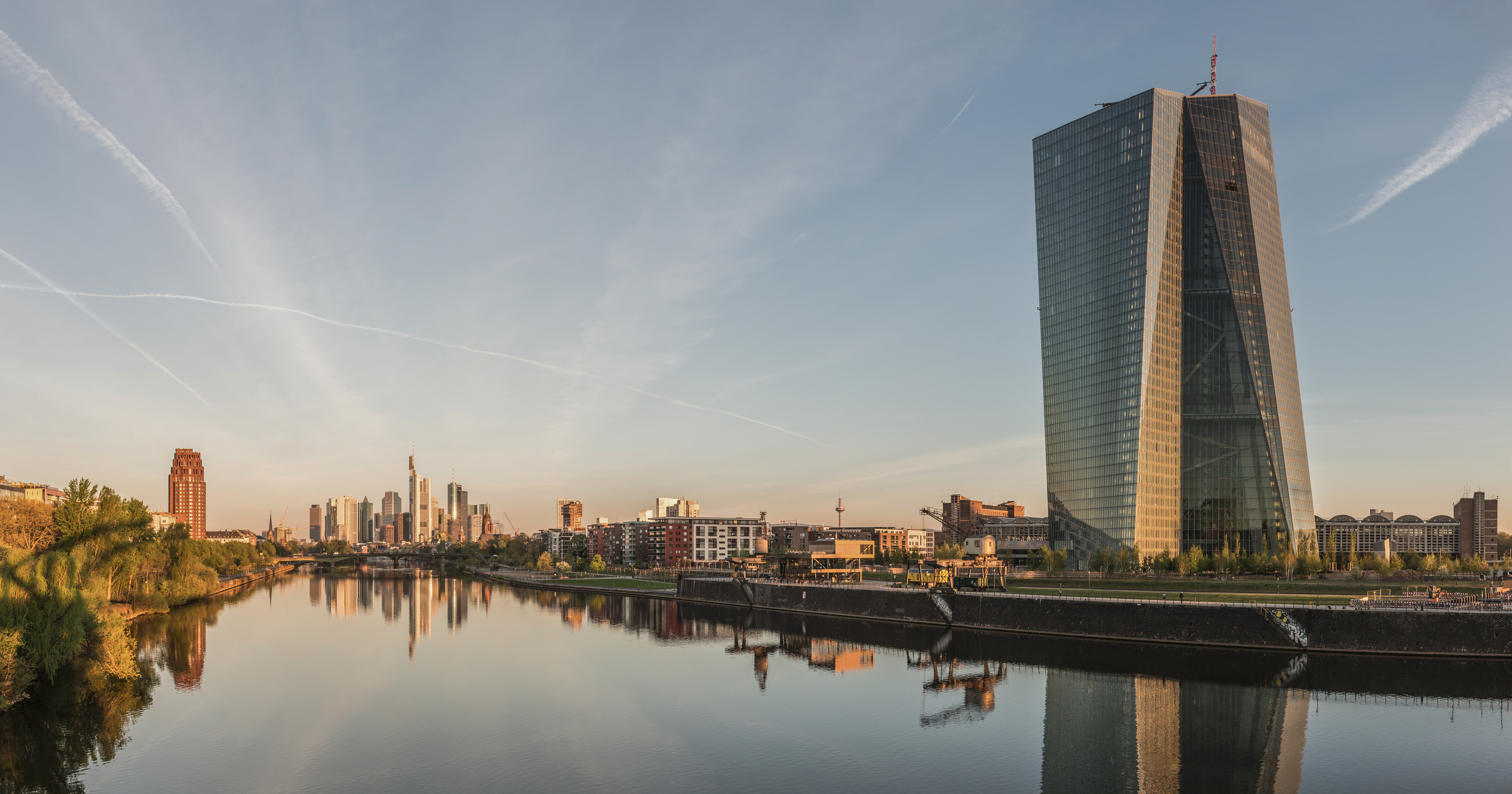 European Central Bank and Frankfurt skyline